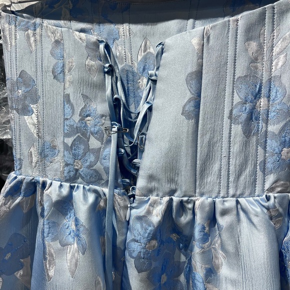 Virginia strapless gown in chambray baroque floral - Picture 4 of 9